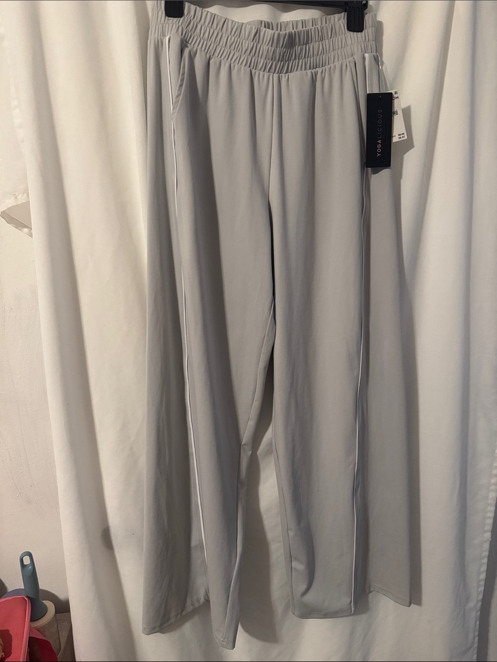 Yogalicious women’s Wide-Leg Drawstring Sweatpants in Light Gray